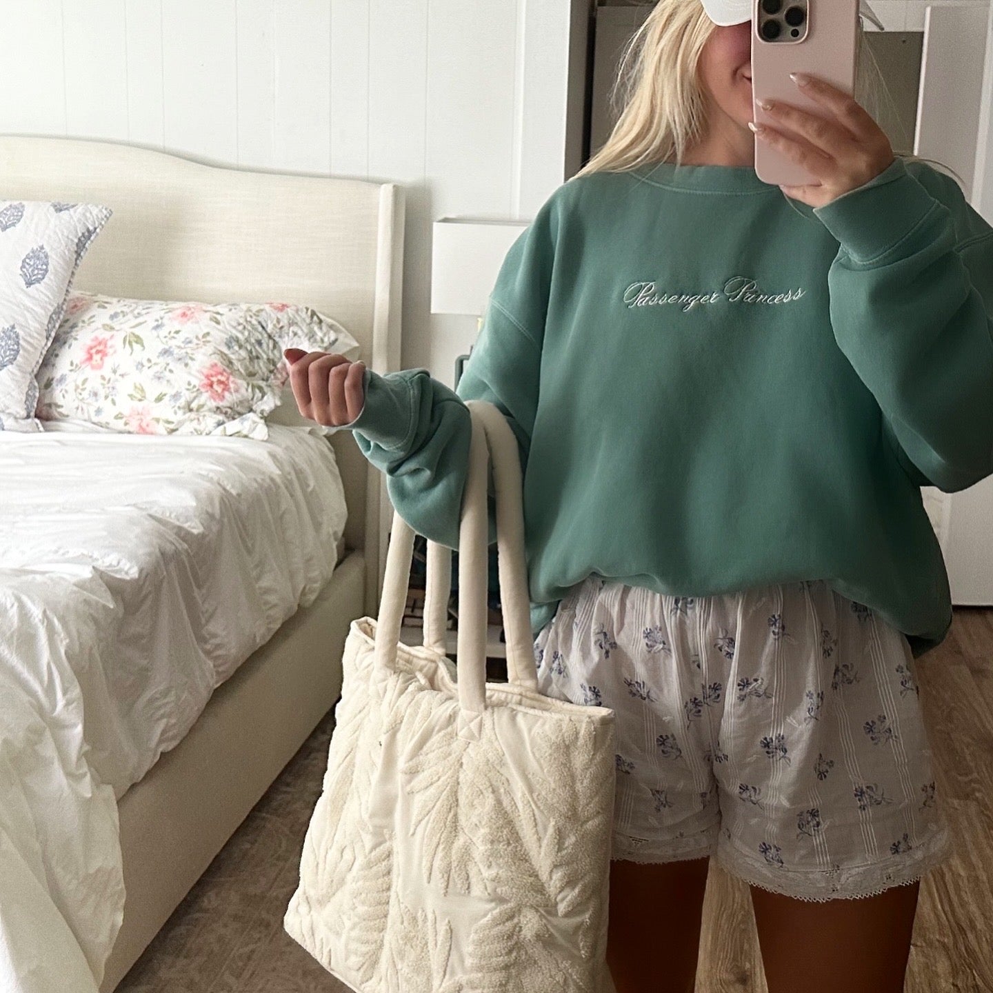 Passenger Princess Pullover